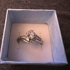 Genuine Diamond Ring wedding set!